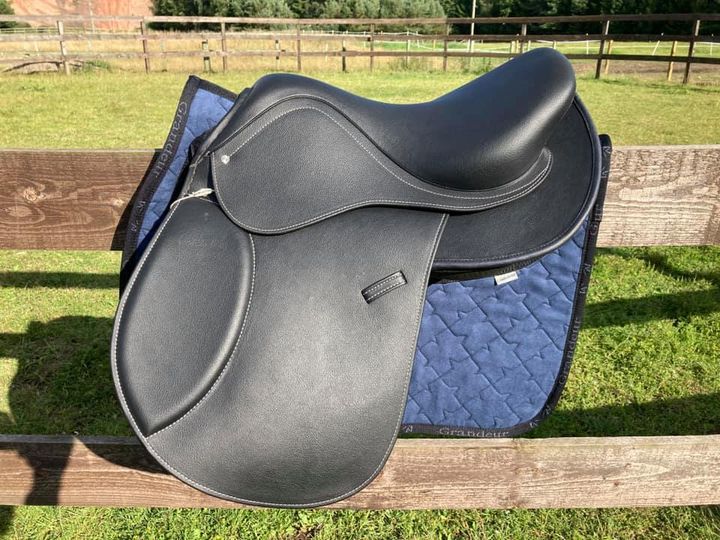 Great QUALITY Comfortable SYNTHETIC GP SADDLE CHANGEABLE GULLET BLACK  SALE 